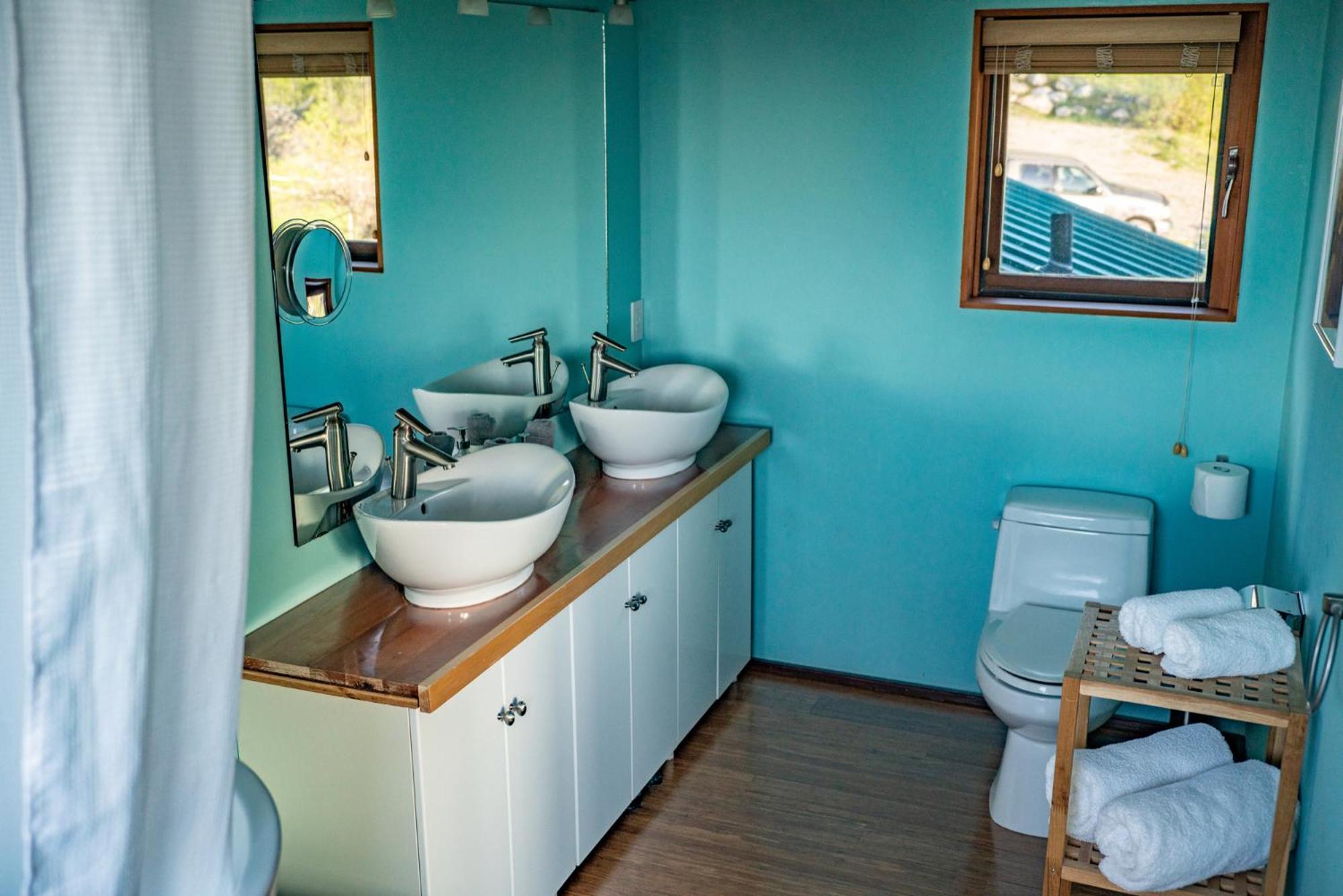 קלונה Myra Canyon Lodge מראה חיצוני תמונה